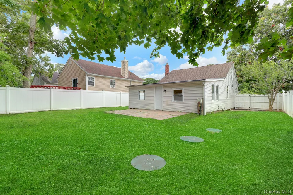 386 Tallwood Drive Shirley, NY 11967