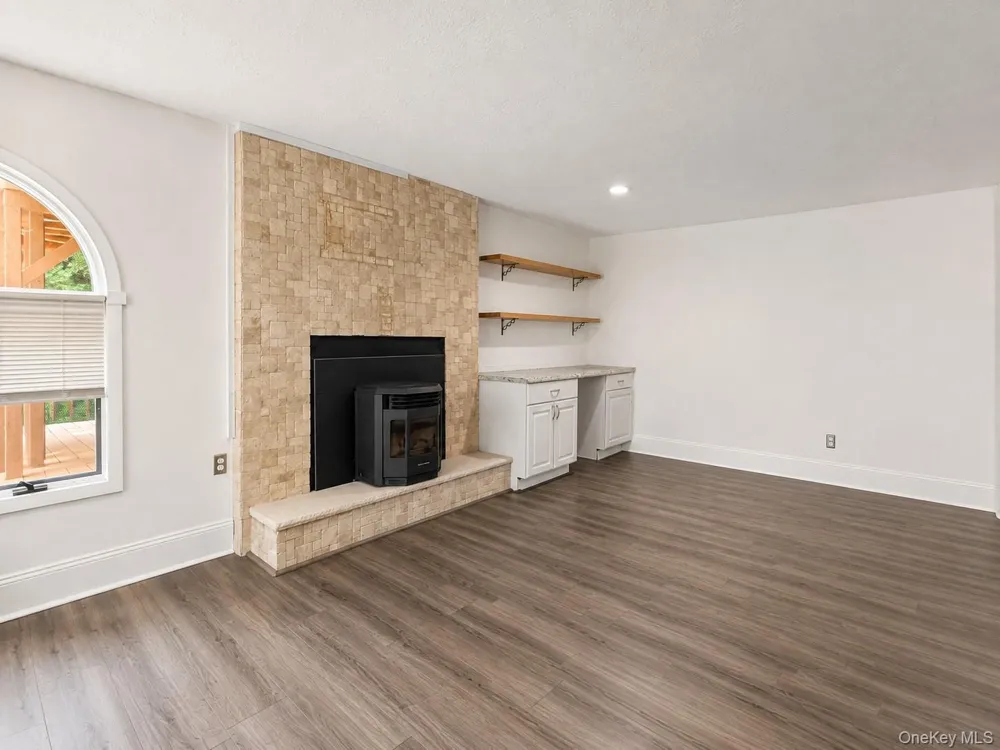33 Buckingham Circle Rock Hill, NY 12775