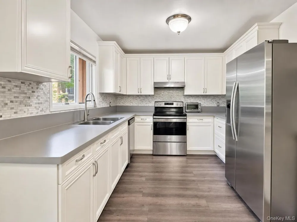 33 Buckingham Circle Rock Hill, NY 12775