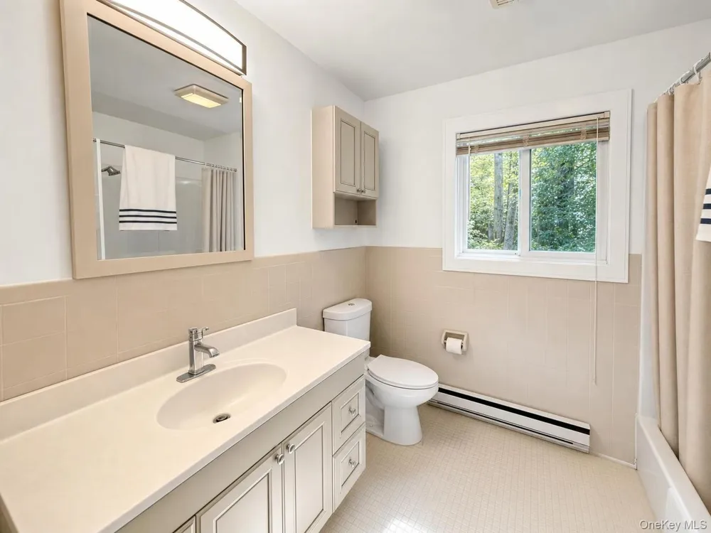 33 Buckingham Circle Rock Hill, NY 12775