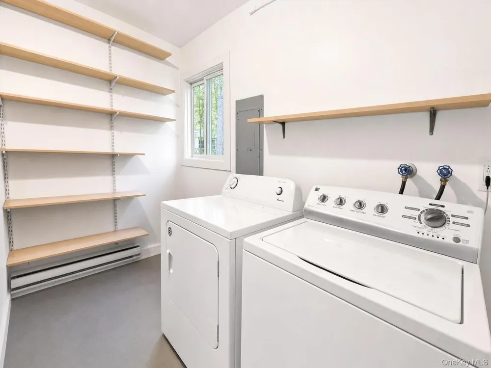 33 Buckingham Circle Rock Hill, NY 12775