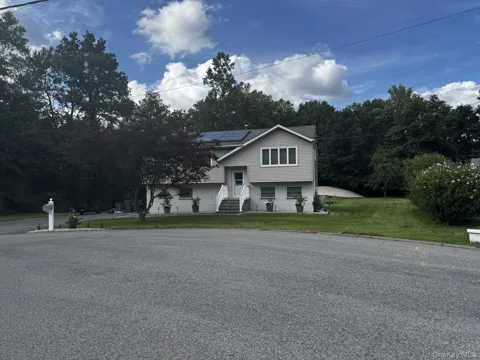 6 Russett Lane
