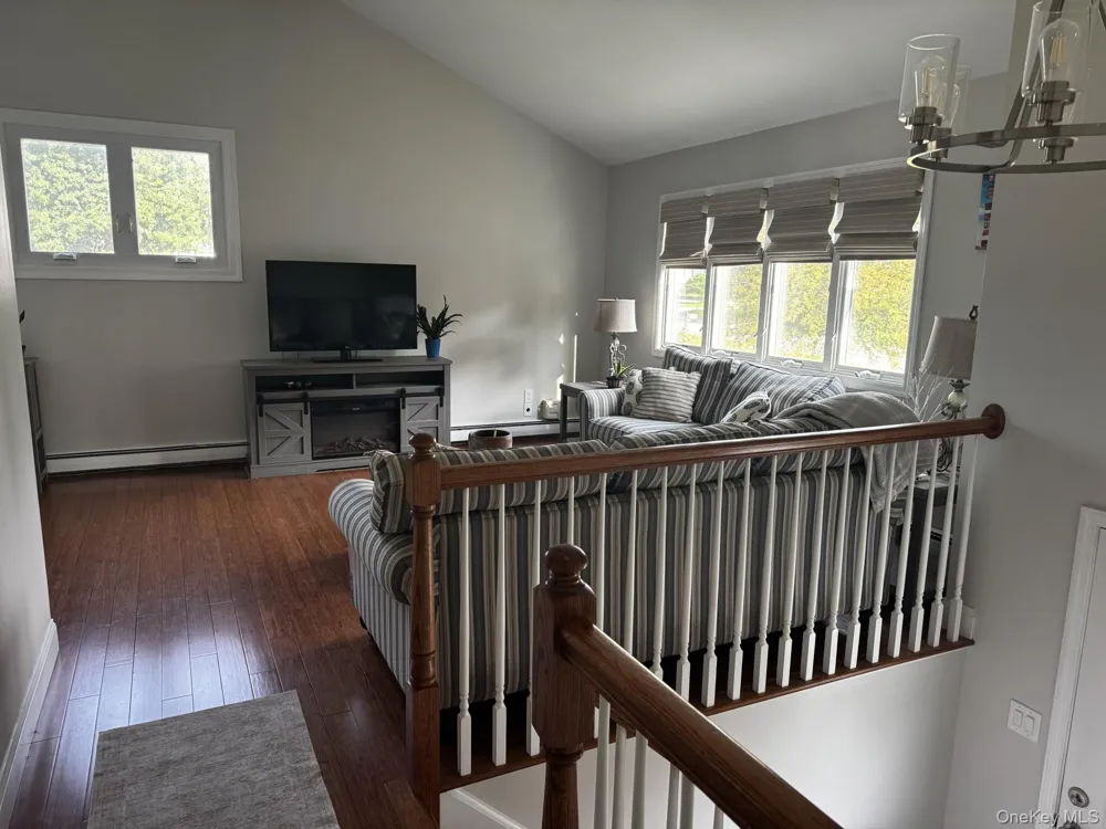 6 Russett Lane Wappingers Falls, NY 12590