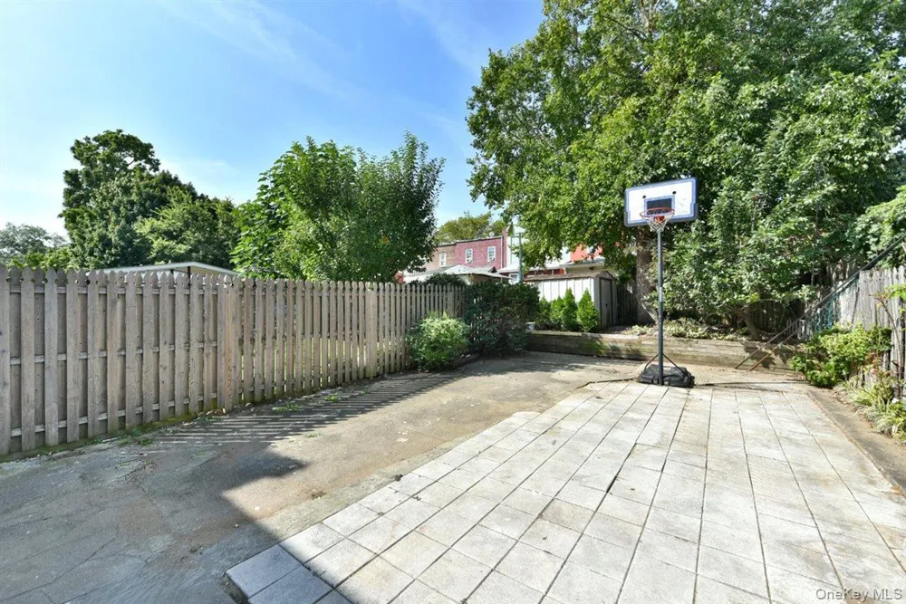 119-26 Inwood Street Jamaica, NY 11436