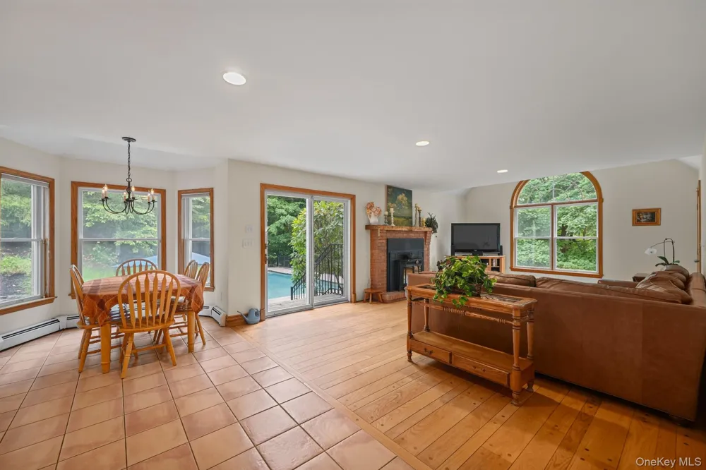 276 Daisy Lane Carmel, NY 10512