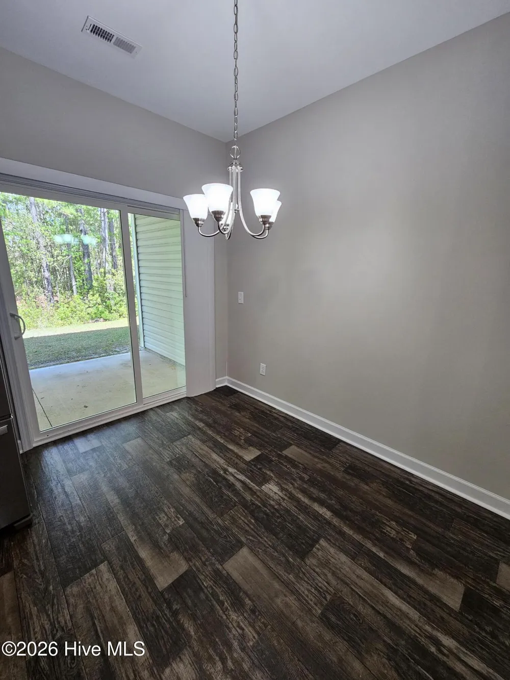 12 Jaydn Drive W Jacksonville, NC 28546