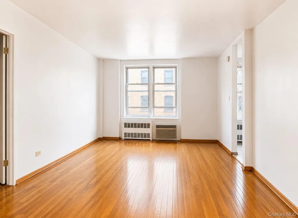 1332 Metropolitan Avenue Bronx, NY 10462