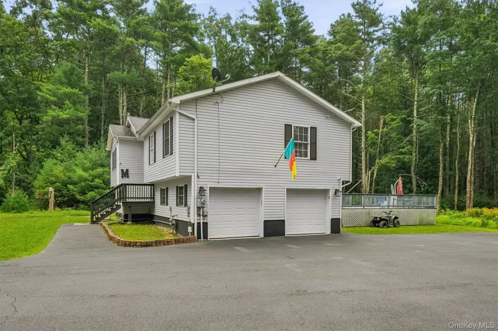 4 Ross Lane Sparrowbush, NY 12780