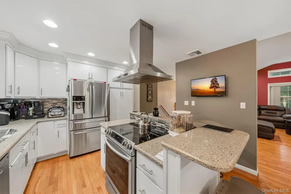 4 Ross Lane Sparrowbush, NY 12780