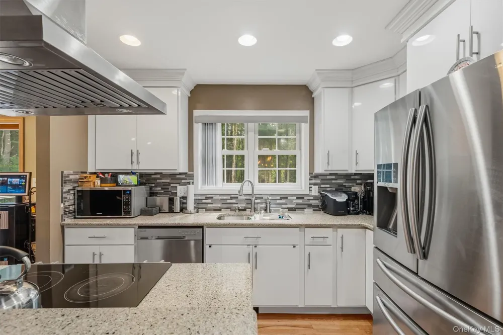 4 Ross Lane Sparrowbush, NY 12780