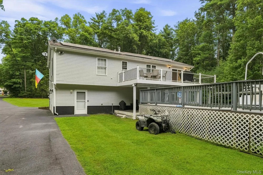 4 Ross Lane Sparrowbush, NY 12780