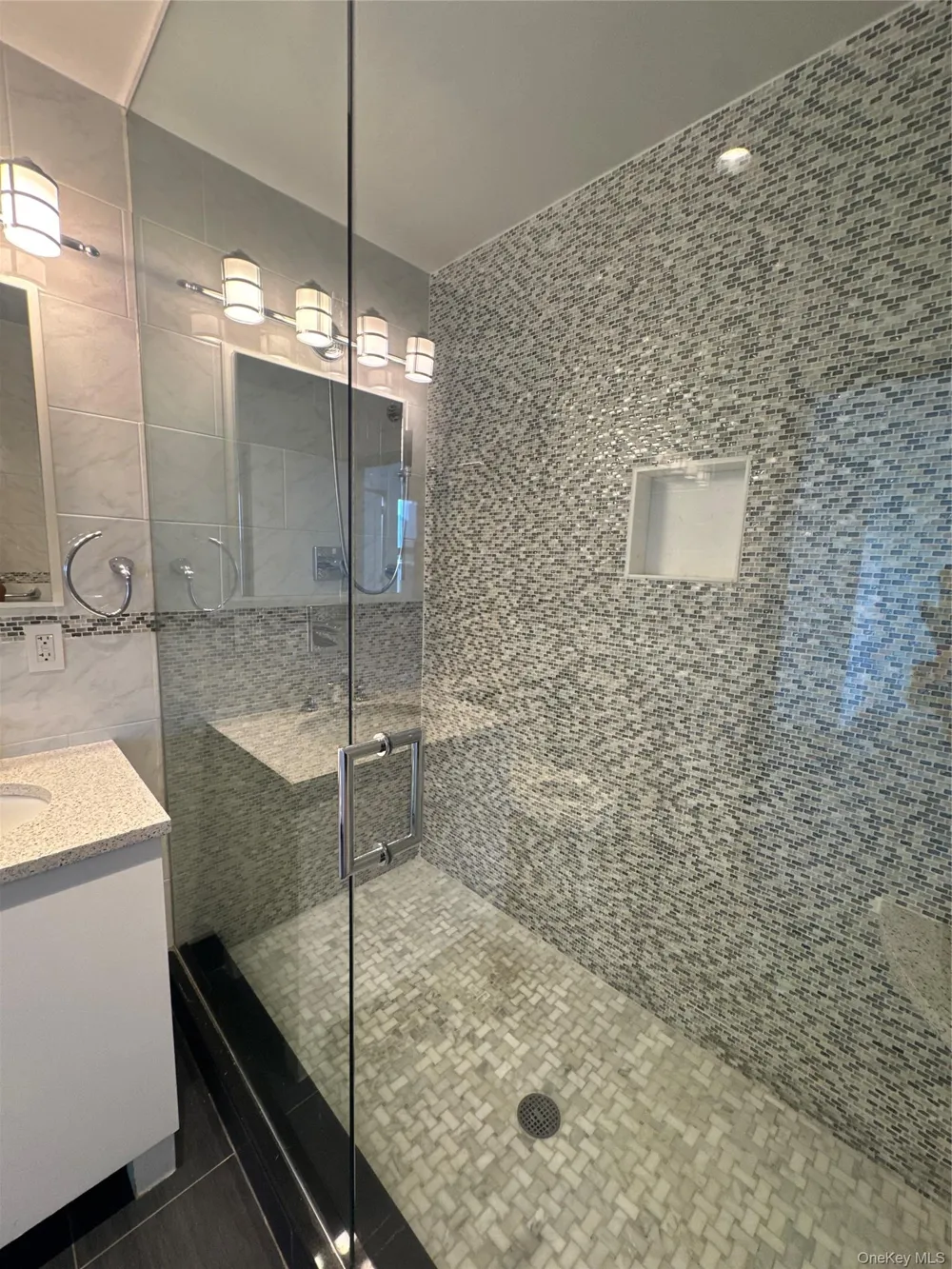 114 Greenpoint Avenue #4D Brooklyn, NY 11222