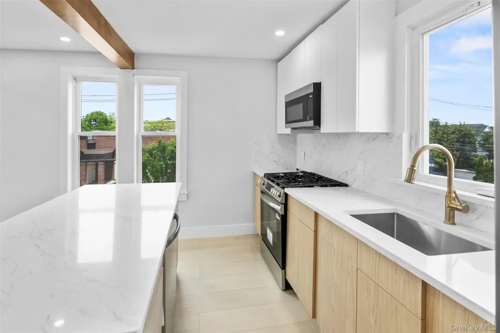 265 E Pine Street #Upper Long Beach, NY 11561