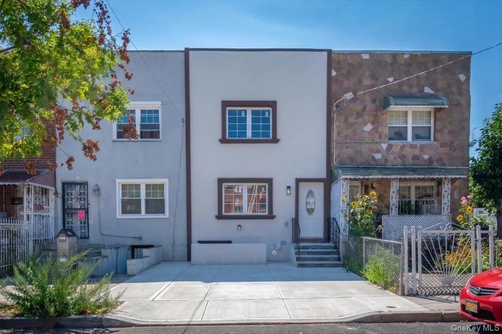 1302 E 223rd Street Bronx, NY 10466