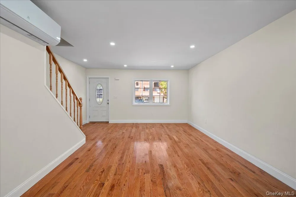 1302 E 223rd Street Bronx, NY 10466