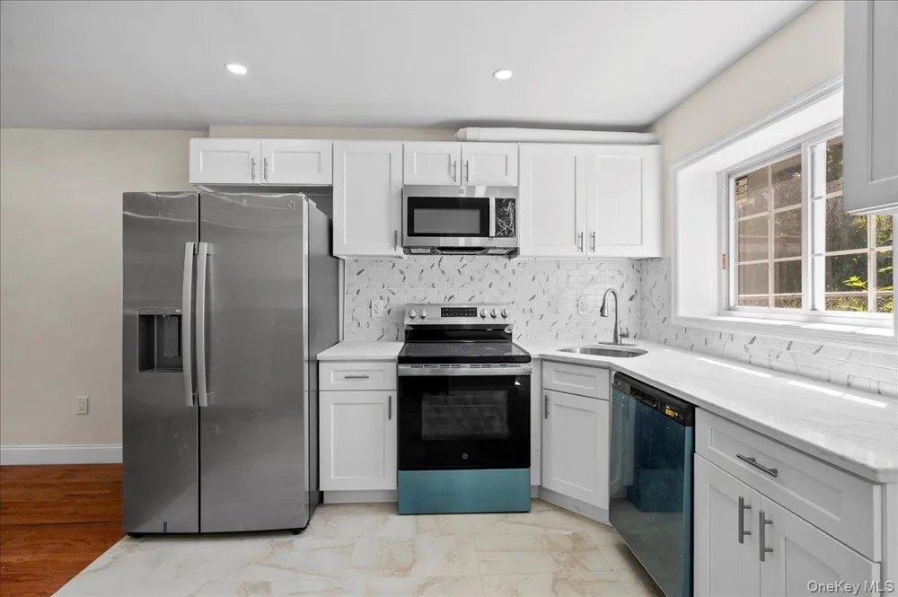1302 E 223rd Street Bronx, NY 10466