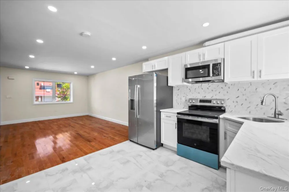 1302 E 223rd Street Bronx, NY 10466