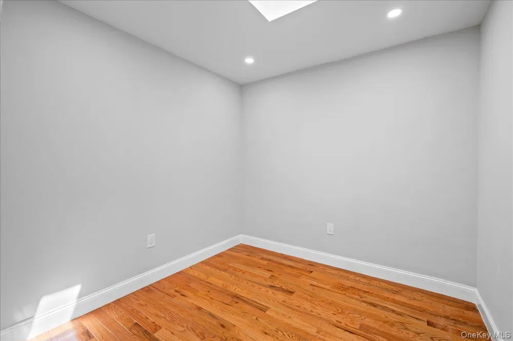 1302 E 223rd Street Bronx, NY 10466