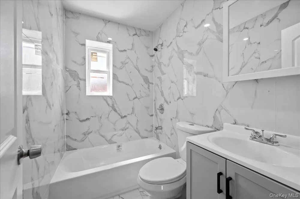 1302 E 223rd Street Bronx, NY 10466