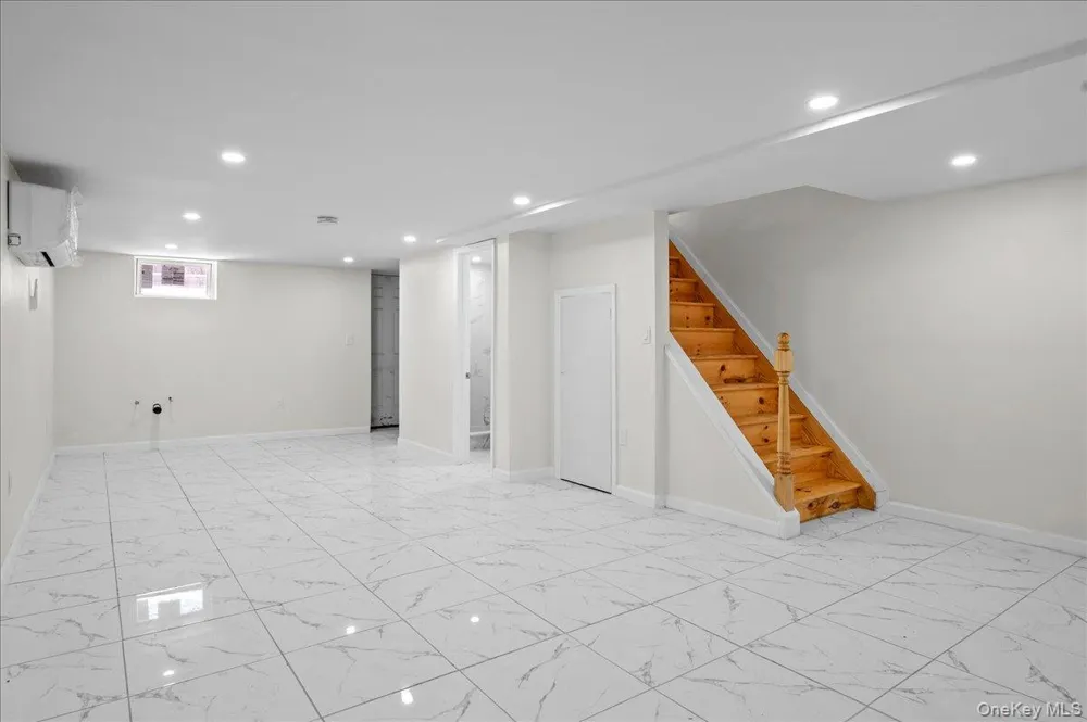 1302 E 223rd Street Bronx, NY 10466