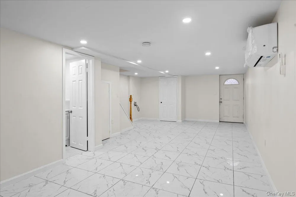 1302 E 223rd Street Bronx, NY 10466