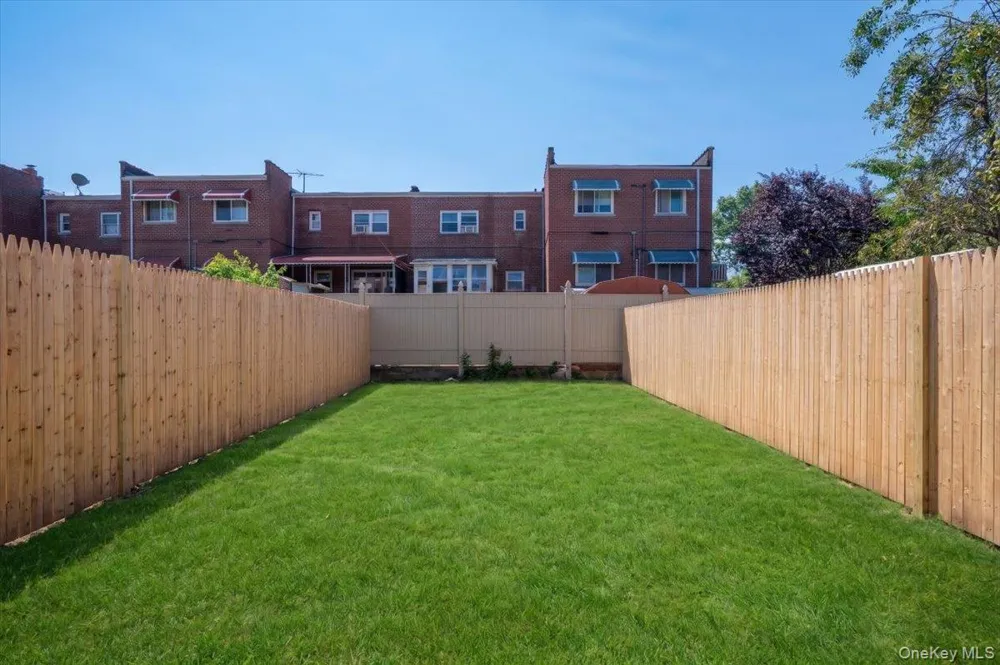 1302 E 223rd Street Bronx, NY 10466