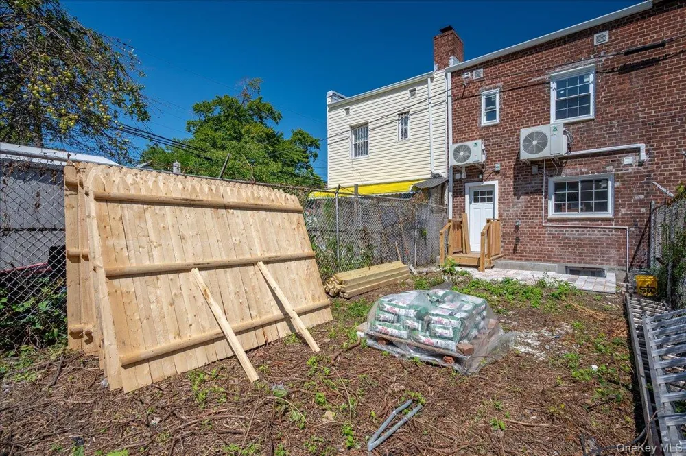 1302 E 223rd Street Bronx, NY 10466