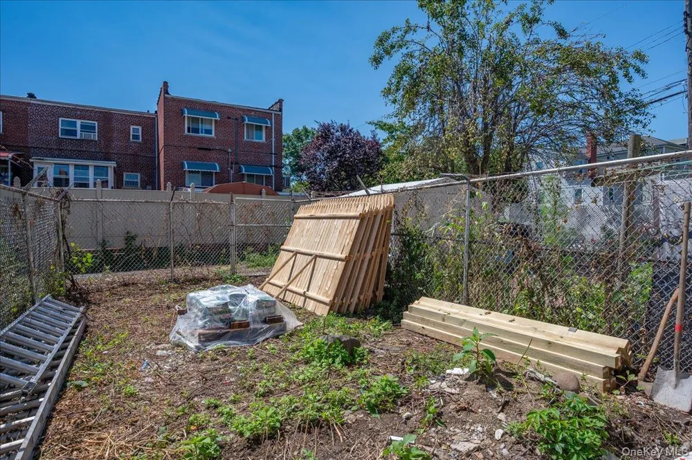 1302 E 223rd Street Bronx, NY 10466