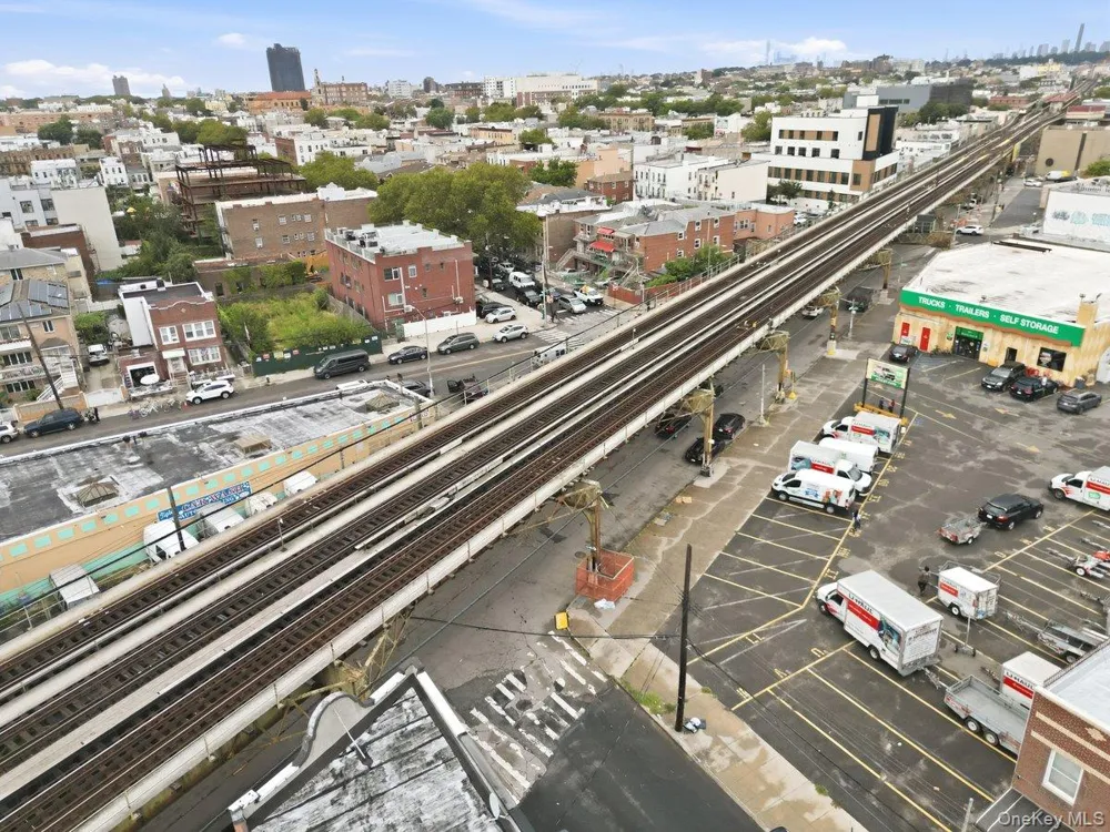 6710 15th Avenue Brooklyn, NY 11219