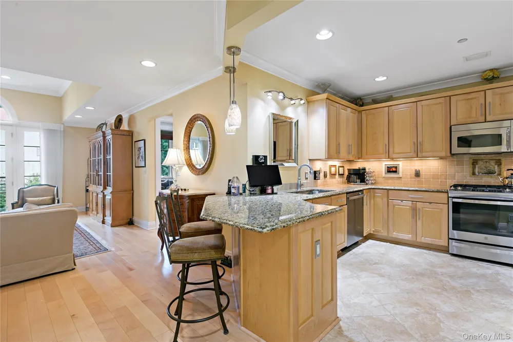 427 Trump Park Shrub Oak, NY 10588