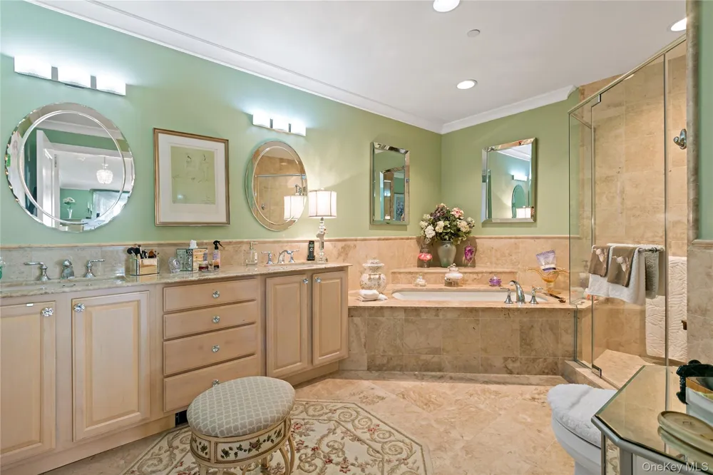 427 Trump Park Shrub Oak, NY 10588