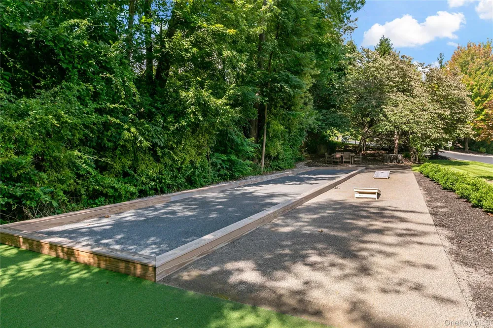 427 Trump Park Shrub Oak, NY 10588