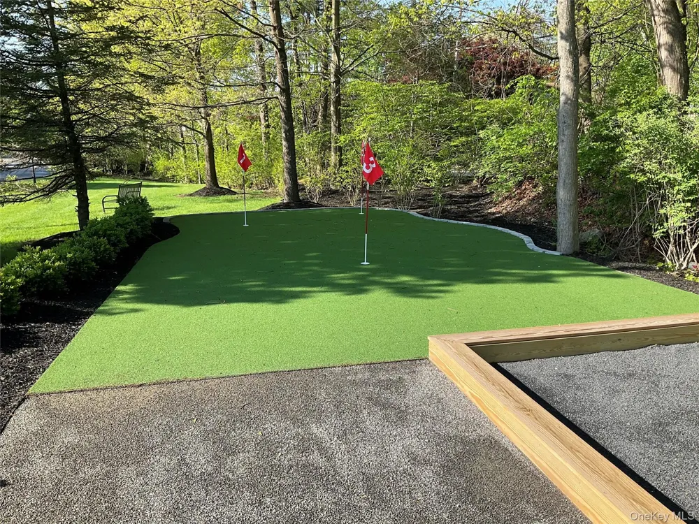 427 Trump Park Shrub Oak, NY 10588