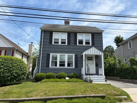 46 Sterling Court
