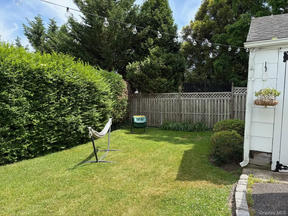 46 Sterling Court Huntington, NY 11743