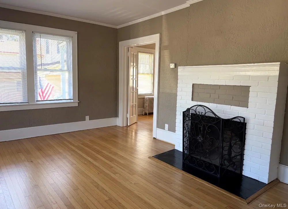 46 Sterling Court Huntington, NY 11743