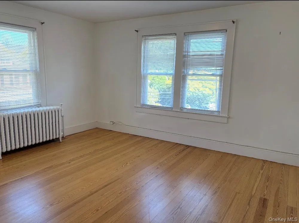 46 Sterling Court Huntington, NY 11743