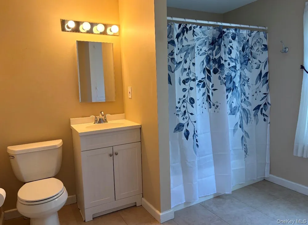 46 Sterling Court Huntington, NY 11743