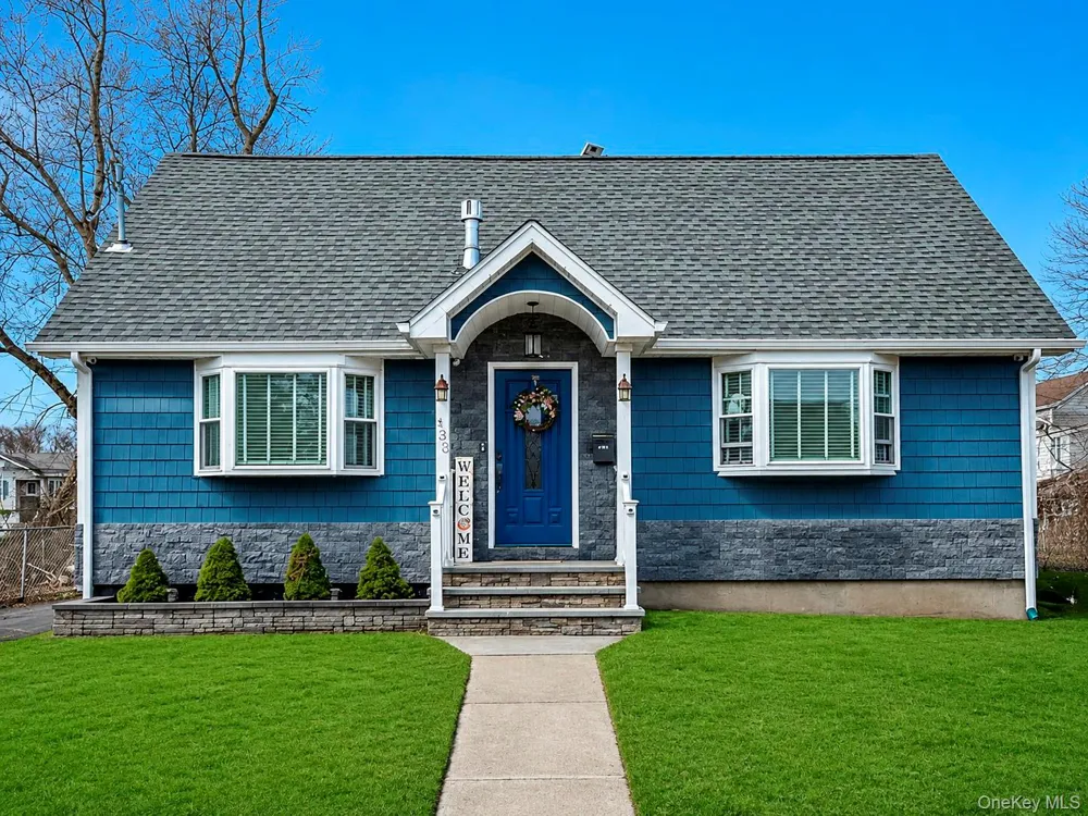 433 S 7th Street Lindenhurst, NY 11757