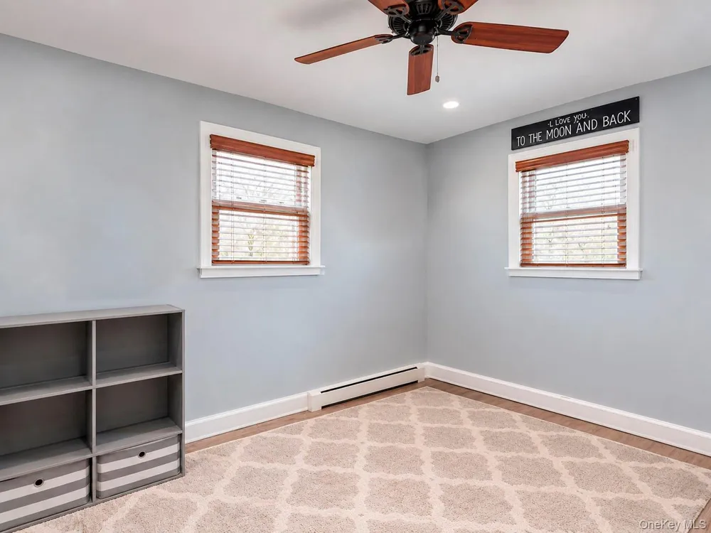 433 S 7th Street Lindenhurst, NY 11757