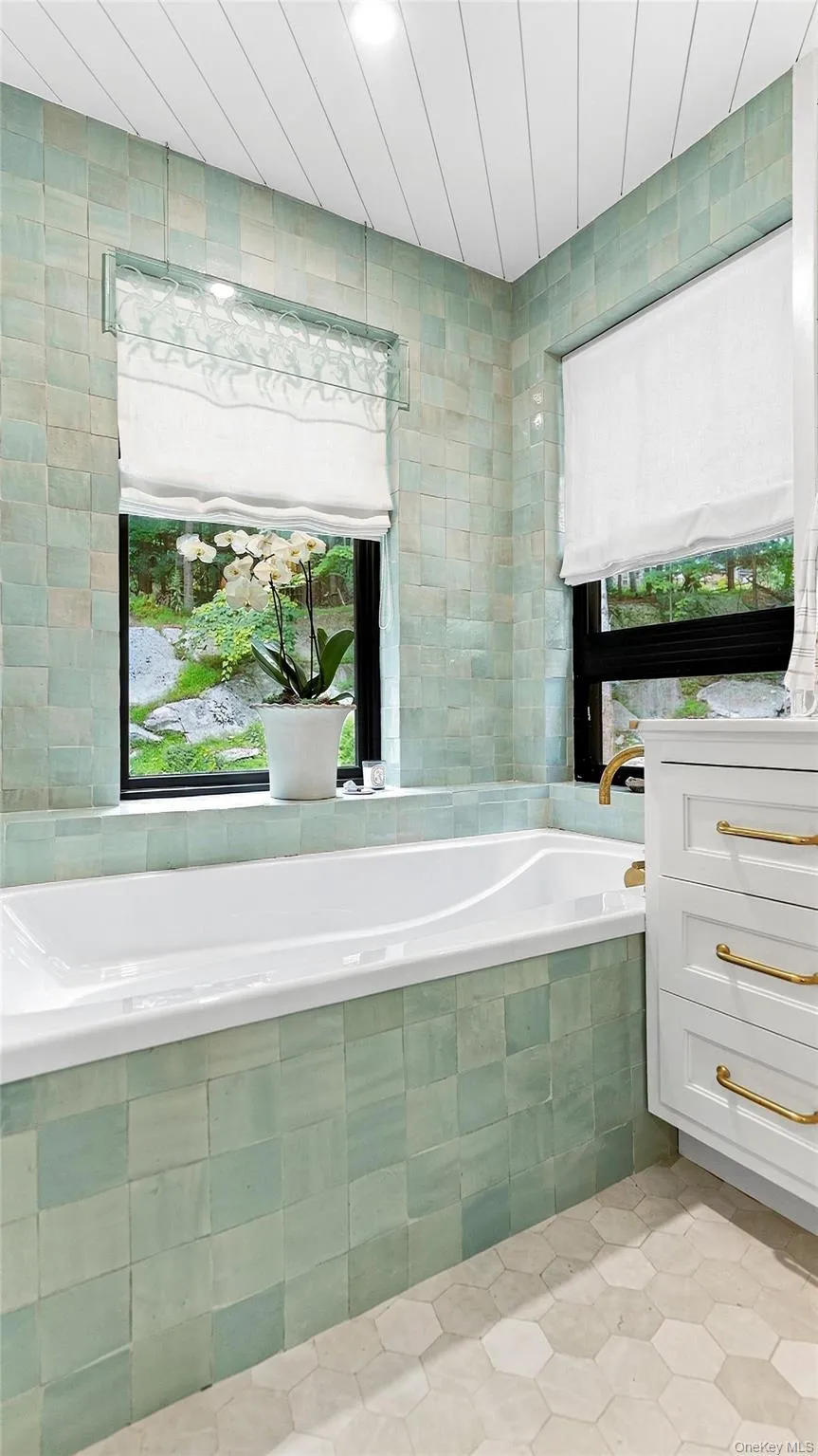 1114 Barrett Circle W Carmel, NY 10512