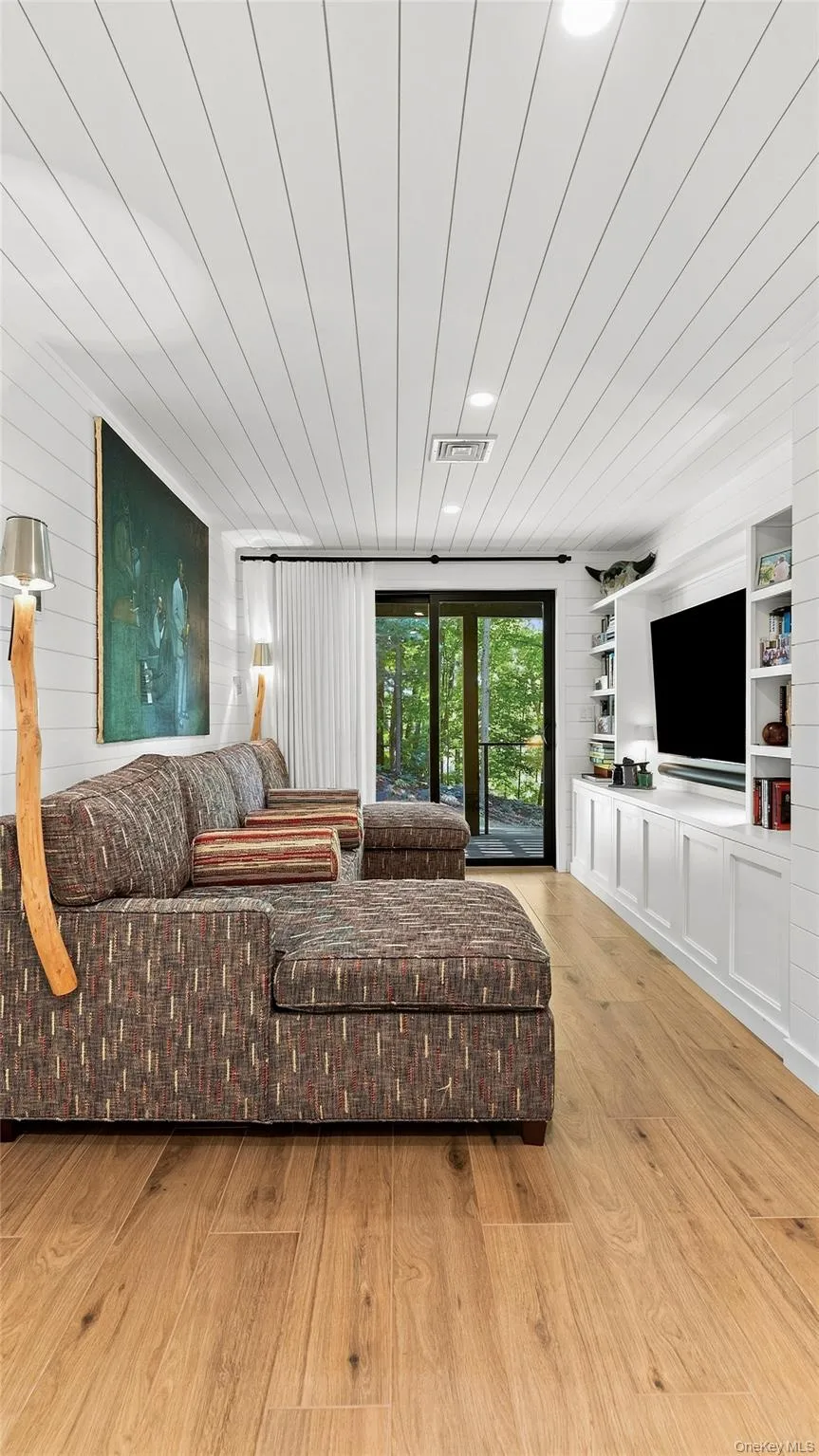 1114 Barrett Circle W Carmel, NY 10512