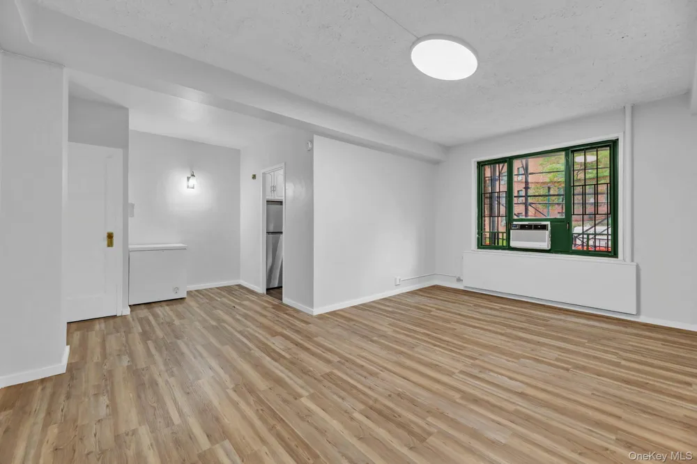 7 Metropolitan Oval #ME Bronx, NY 10462