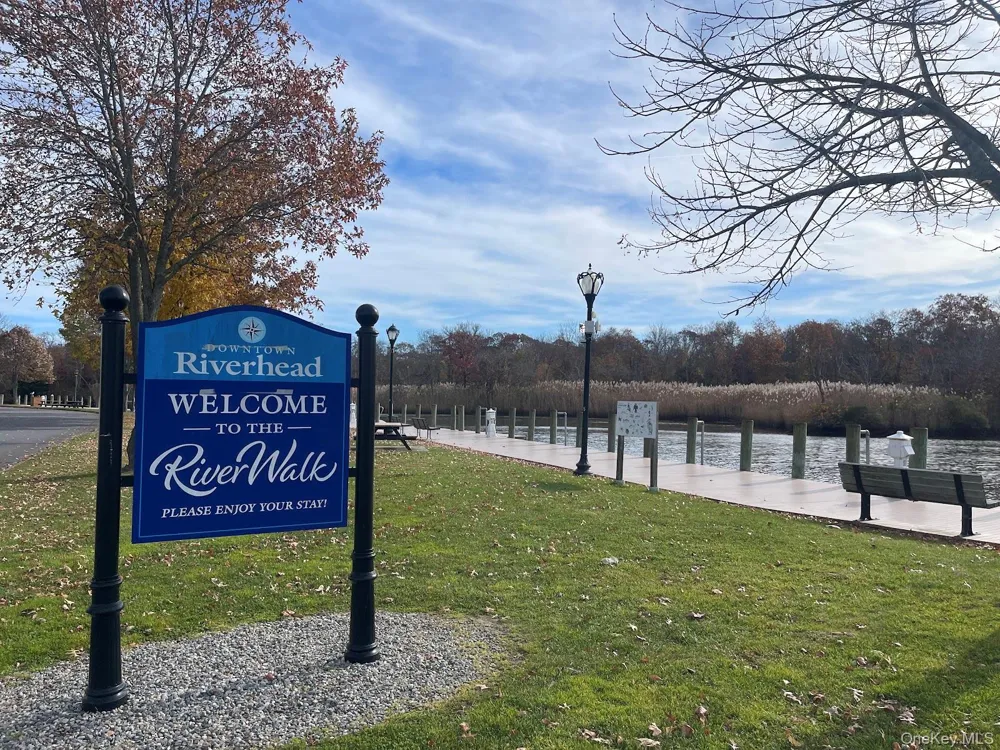 49 Wildwood Trail Riverhead, NY 11901
