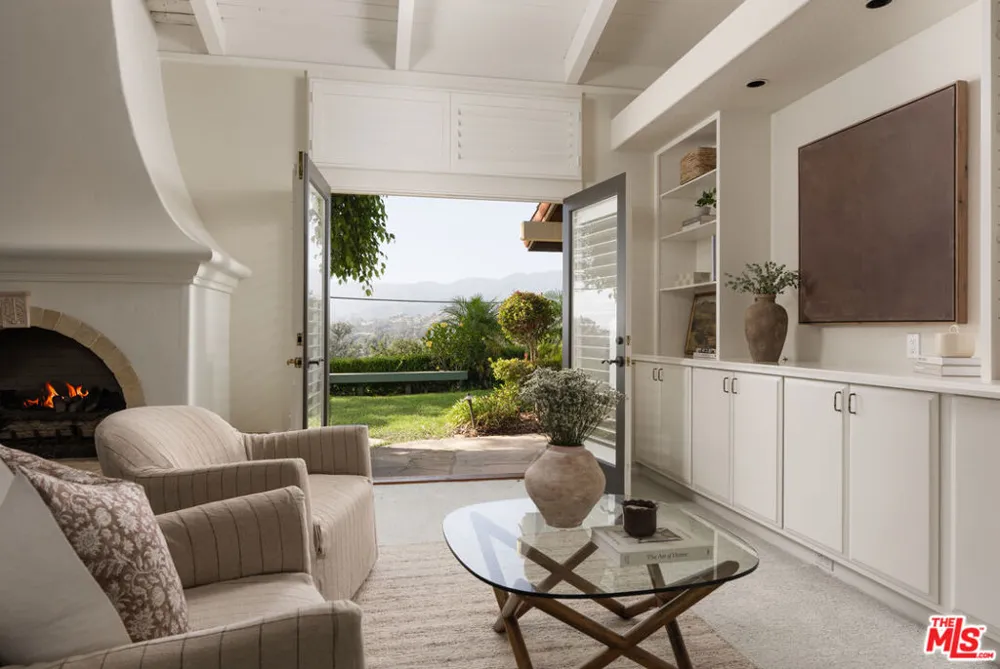 4585 Vieja Drive Santa Barbara, CA 93110