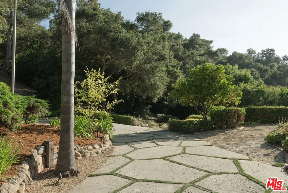 4585 Vieja Drive Santa Barbara, CA 93110
