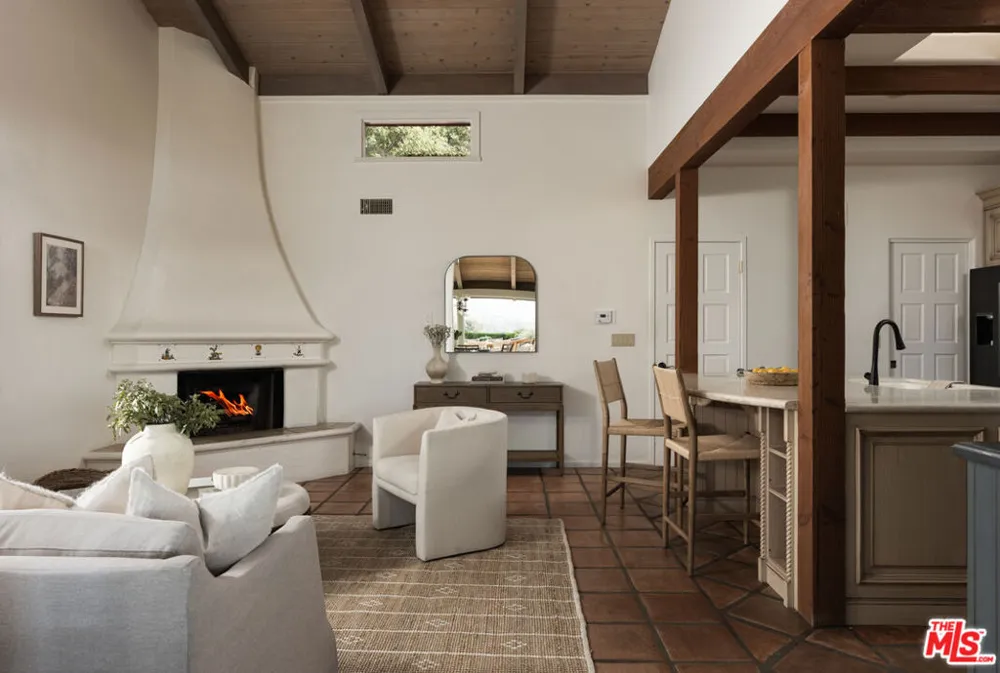 4585 Vieja Drive Santa Barbara, CA 93110