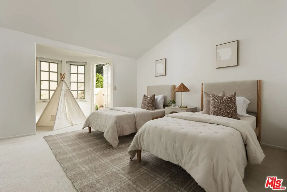 4585 Vieja Drive Santa Barbara, CA 93110