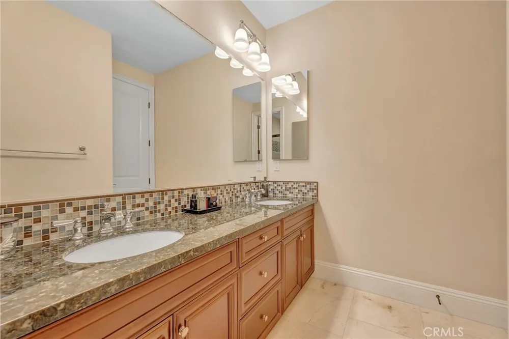 17441 Suffolk Lane Huntington Beach, CA 92649