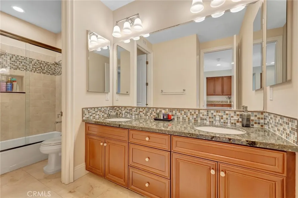 17441 Suffolk Lane Huntington Beach, CA 92649